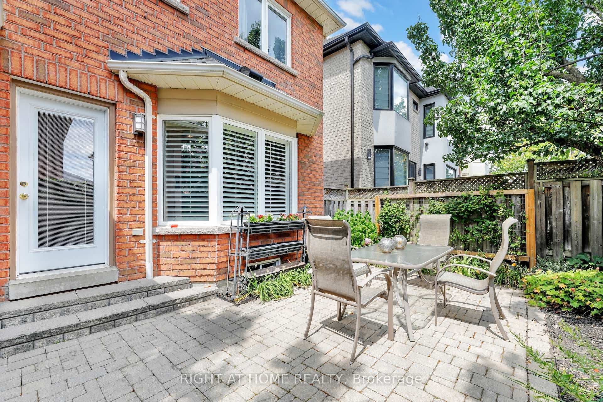 105 Huntingfield Street photo 39