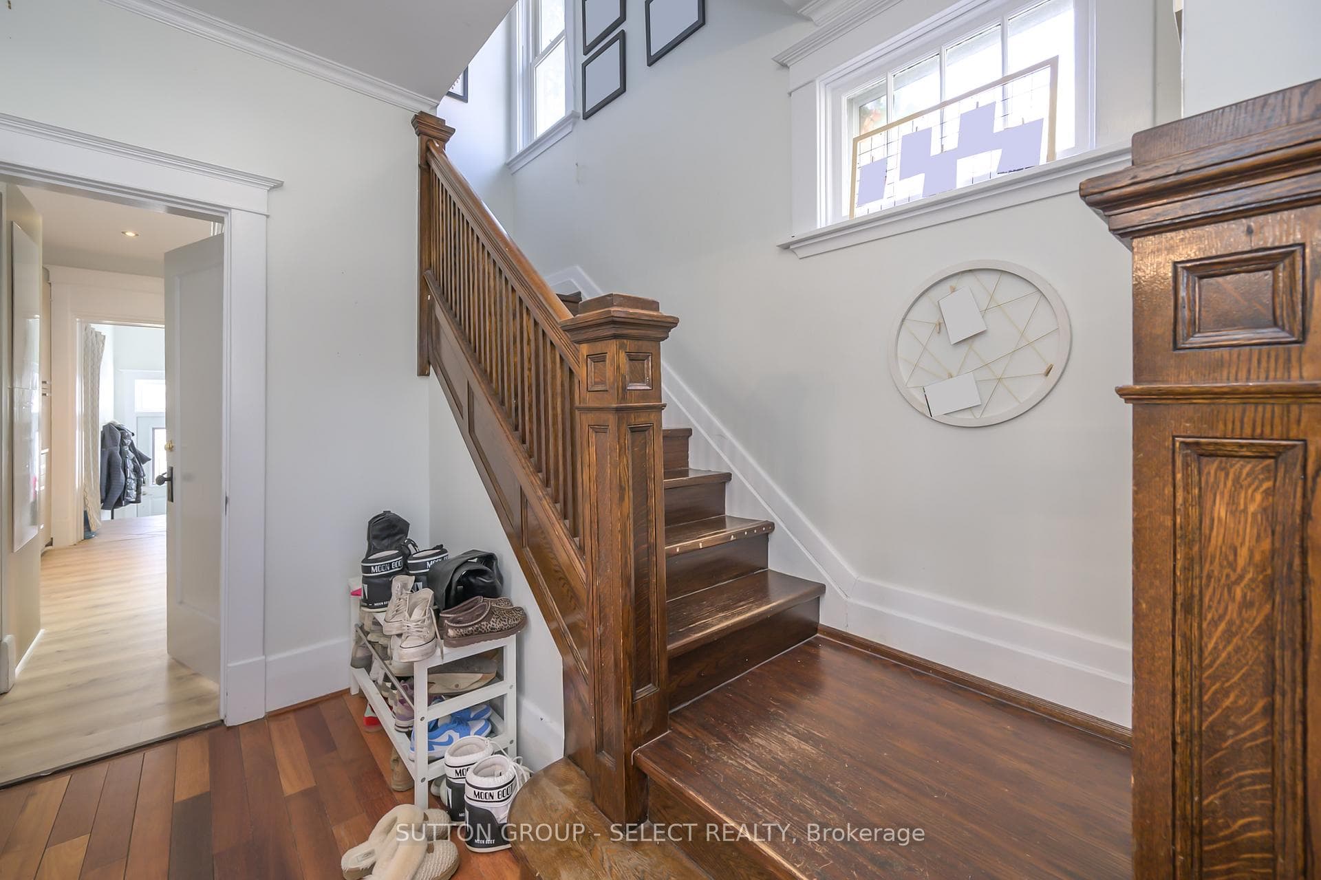 1031 Richmond Street photo 4