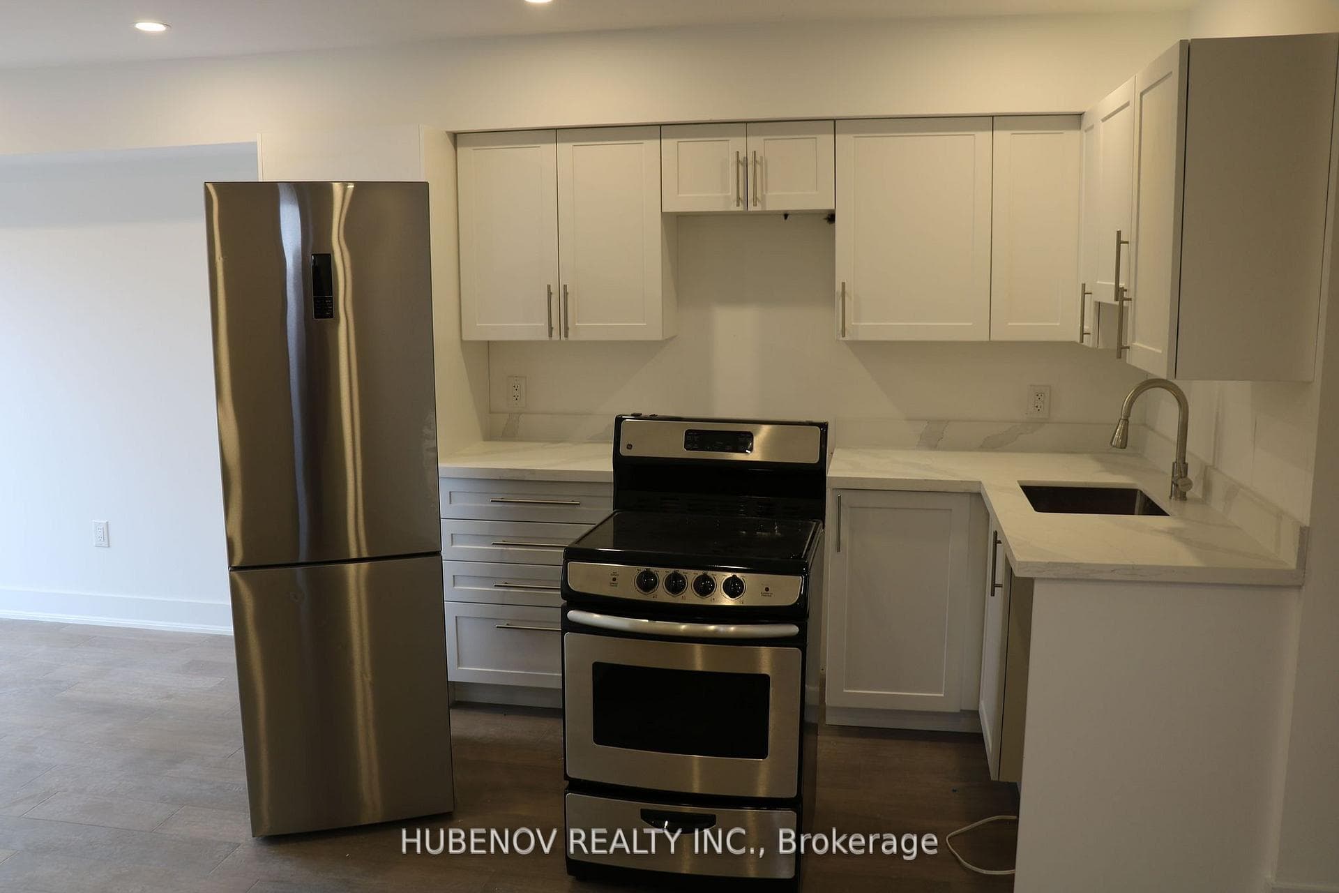 1640 Dufferin Street photo 26