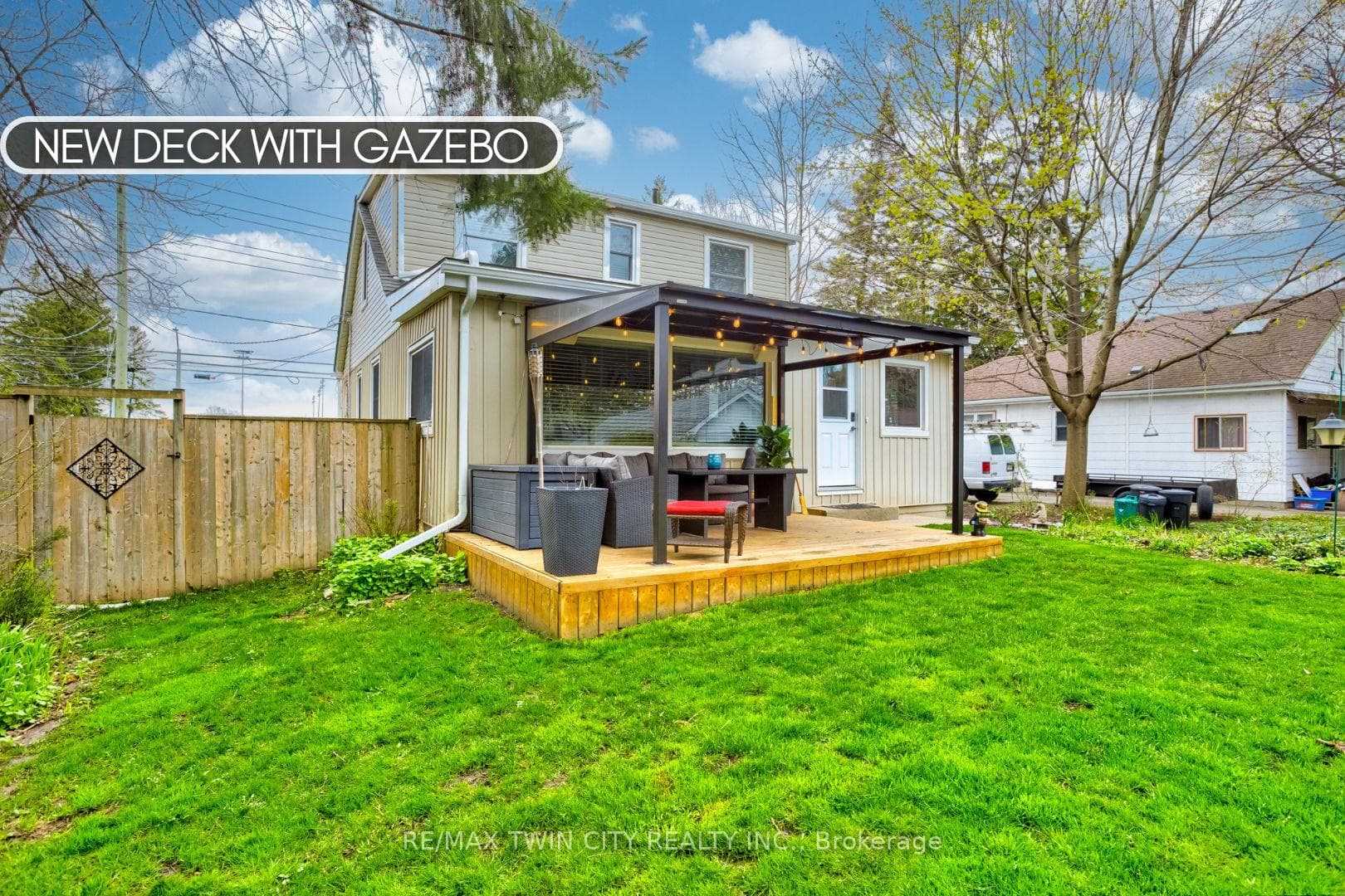 257 Ottawa Street photo 28