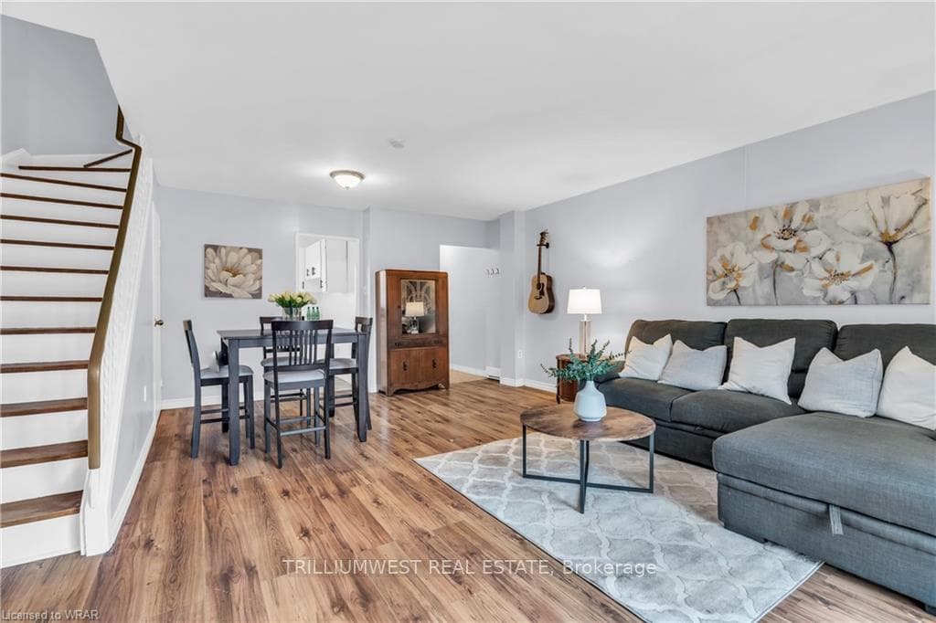 162 Jansen Avenue Unit 19 photo 1