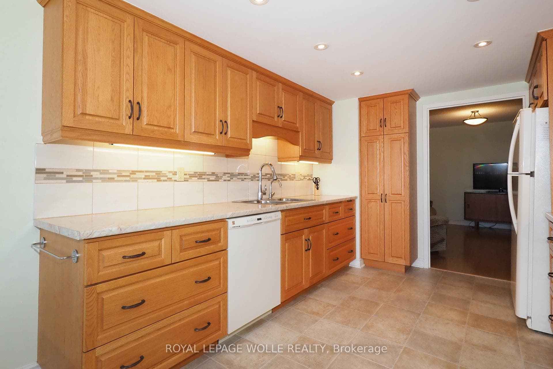 4 Willow Street Unit 1103 photo 9