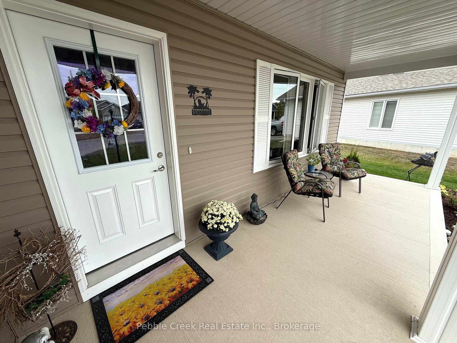 209 Lake Breeze Drive photo 3