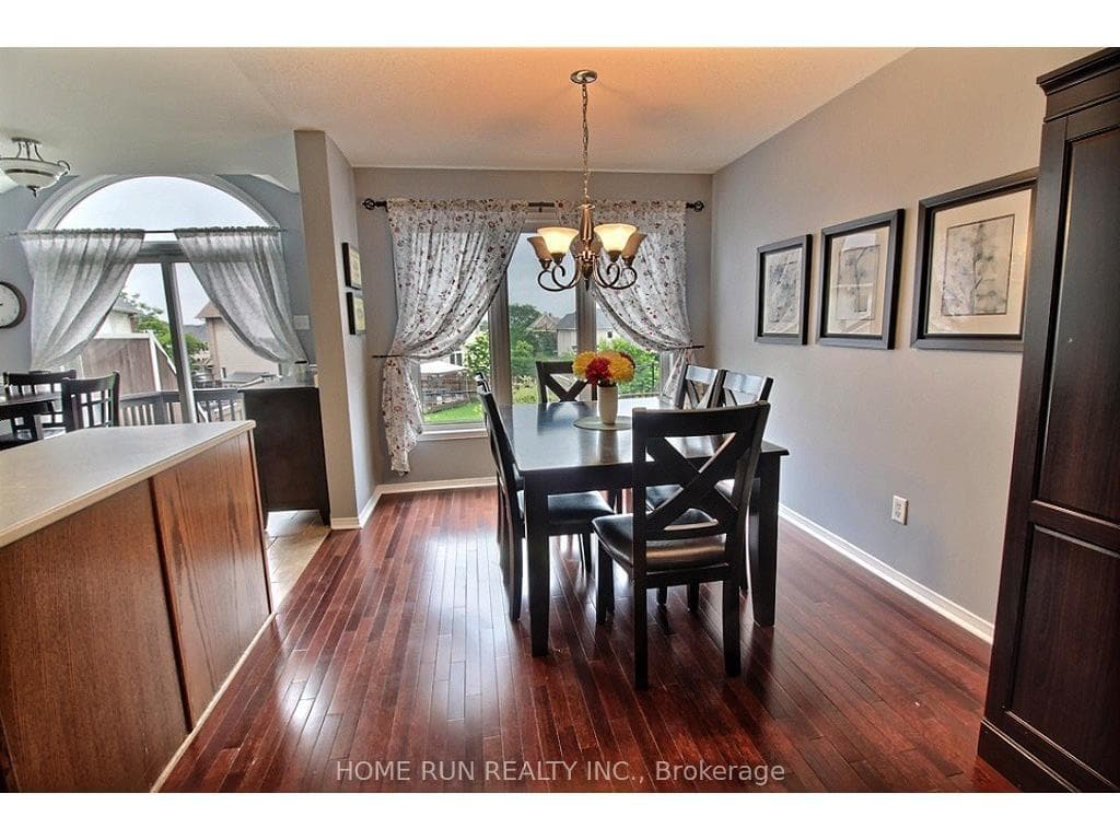 194 Flamborough Way photo 6