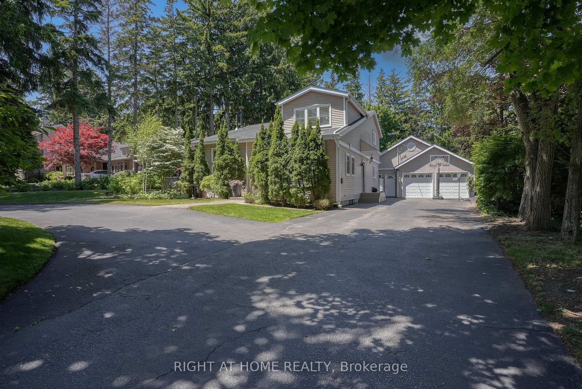 461 Lakeshore Road photo 2