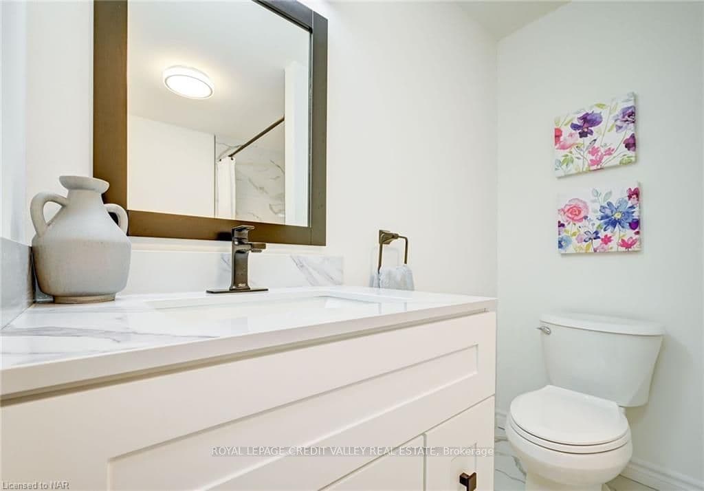 122 BUNTING Road Unit 53 photo 34