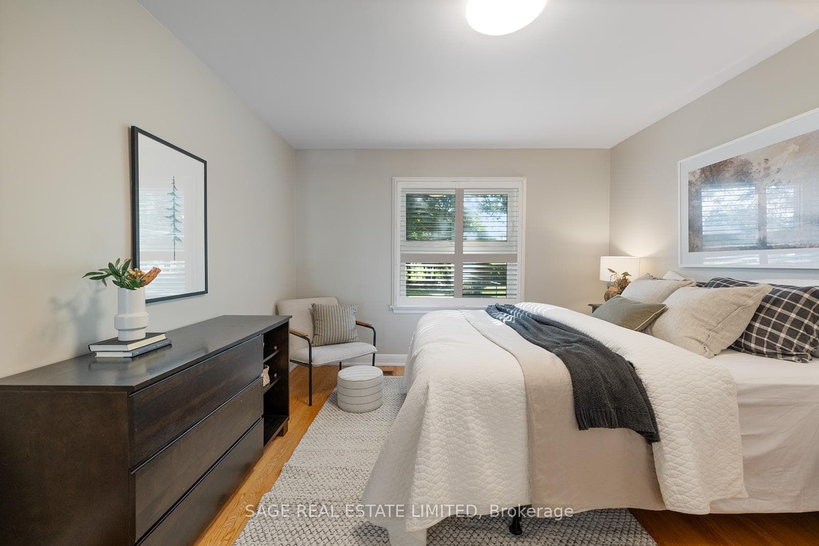 47 Janet Boulevard photo 15