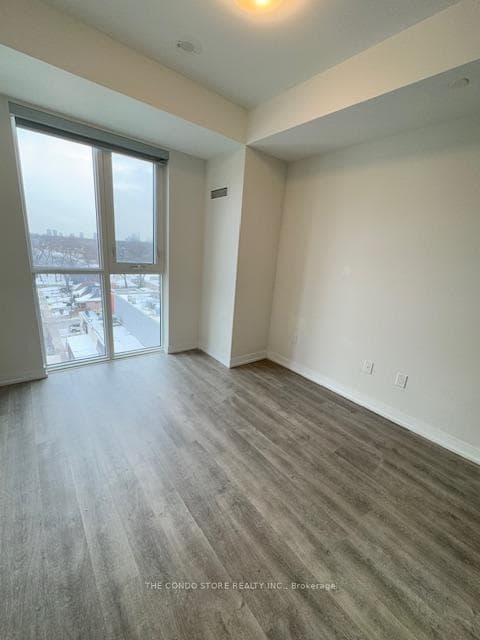 2300 St. Clair Avenue Unit 705 photo 12
