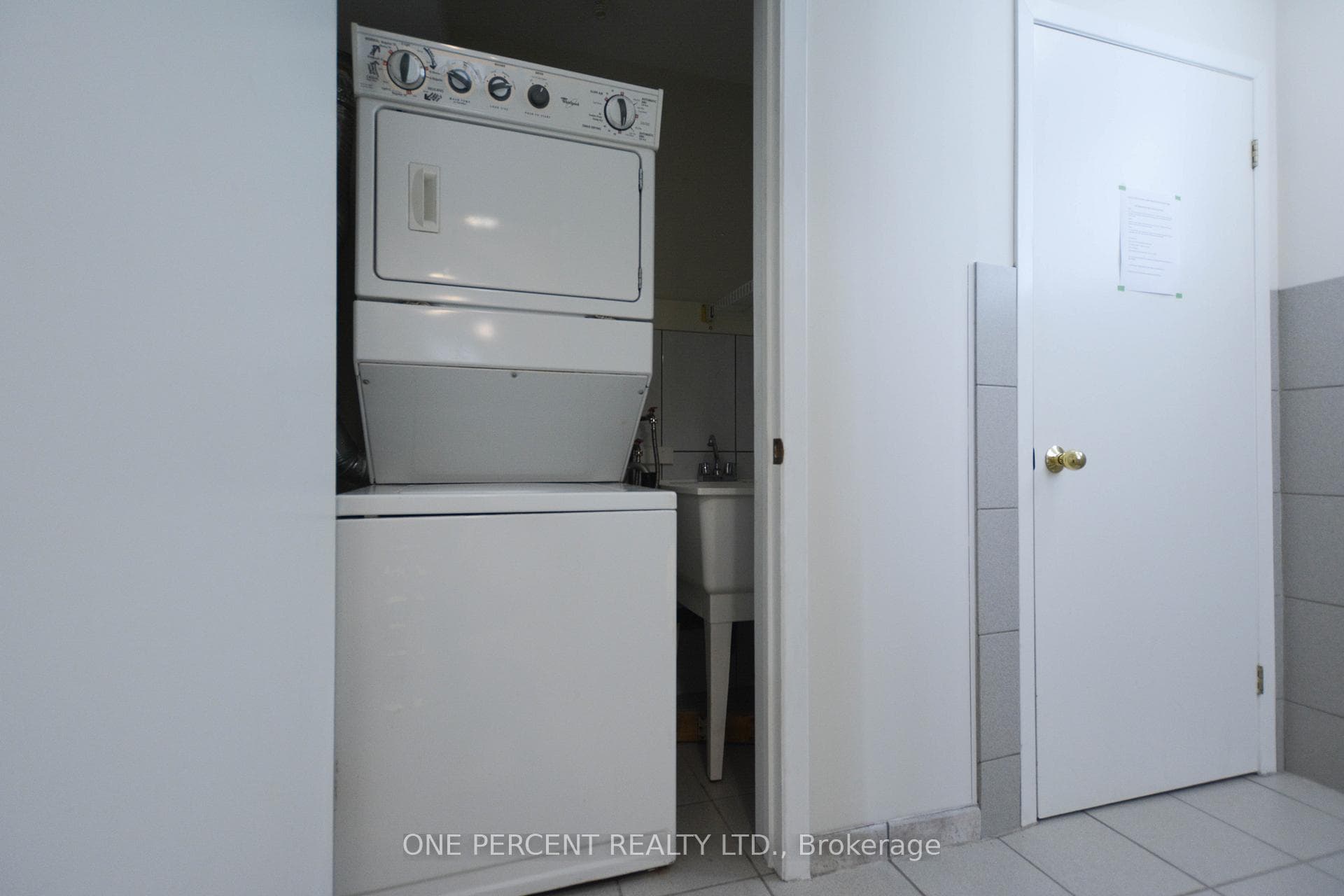 204 Sheppard Avenue photo 23