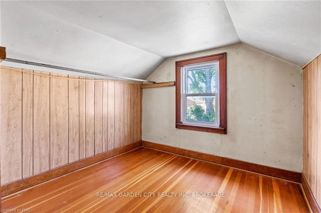 16 CHAFFEY Street photo 17