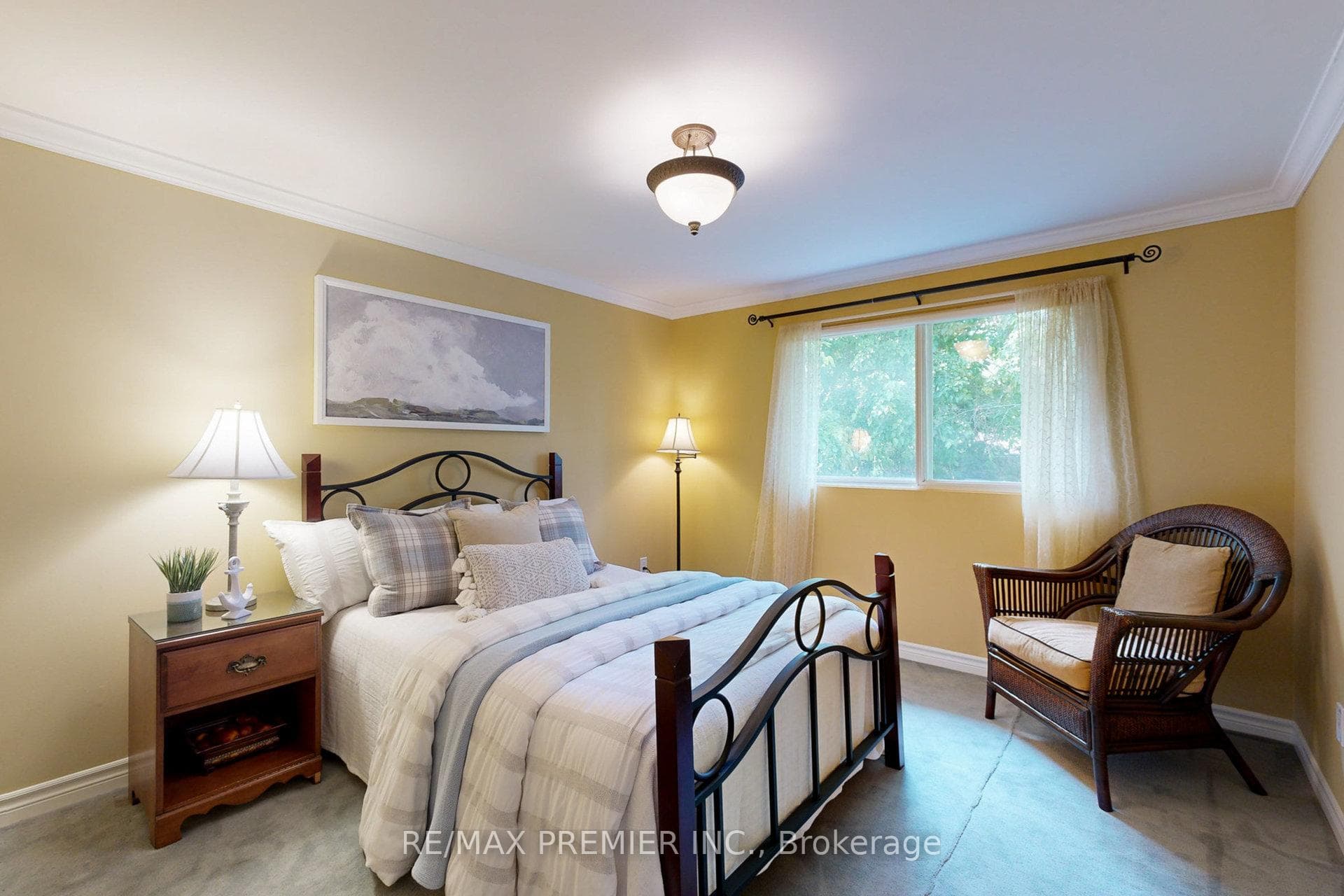 132 Heatherside Drive photo 13