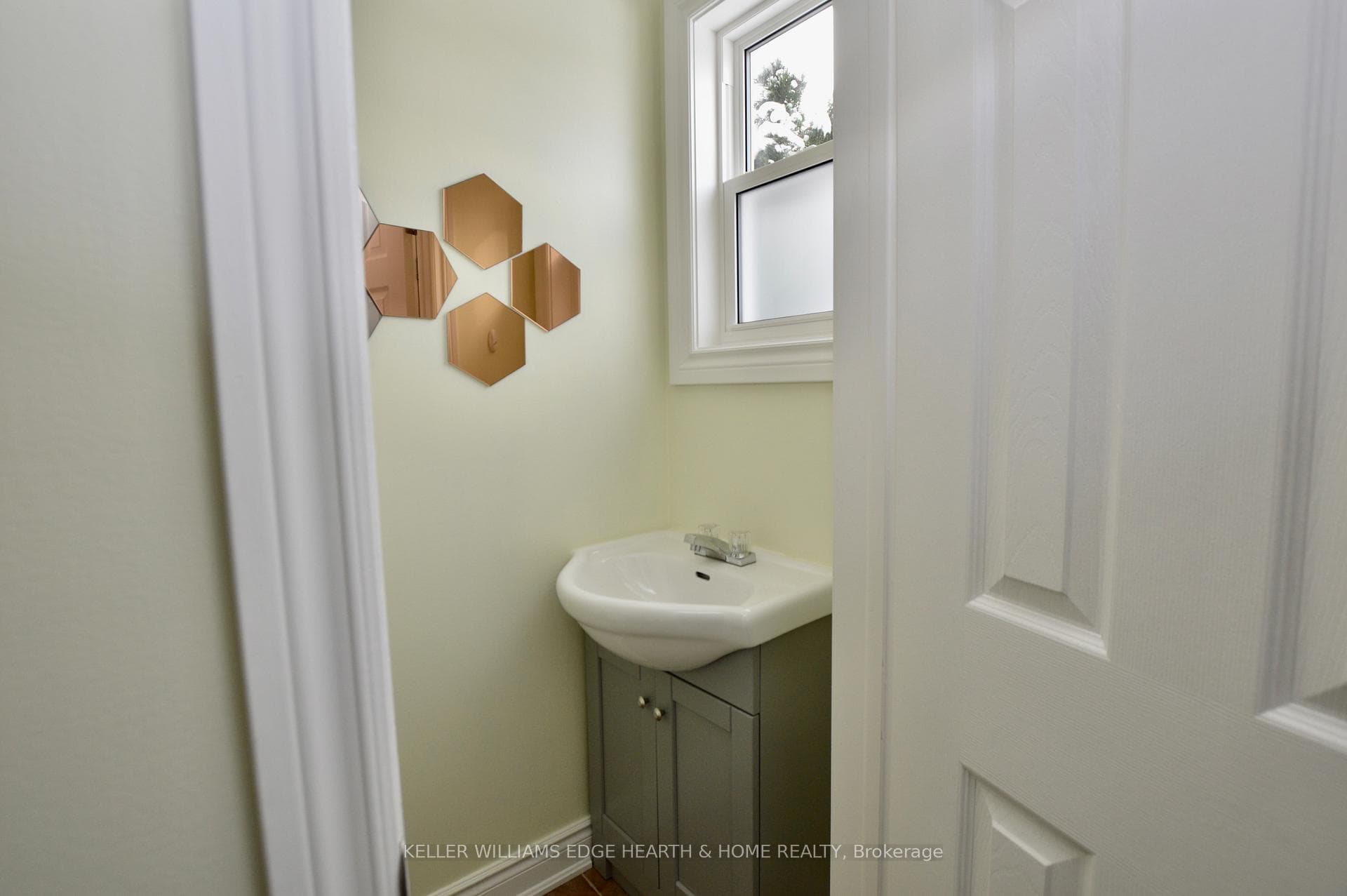 977 Francis Road Unit 2 photo 24