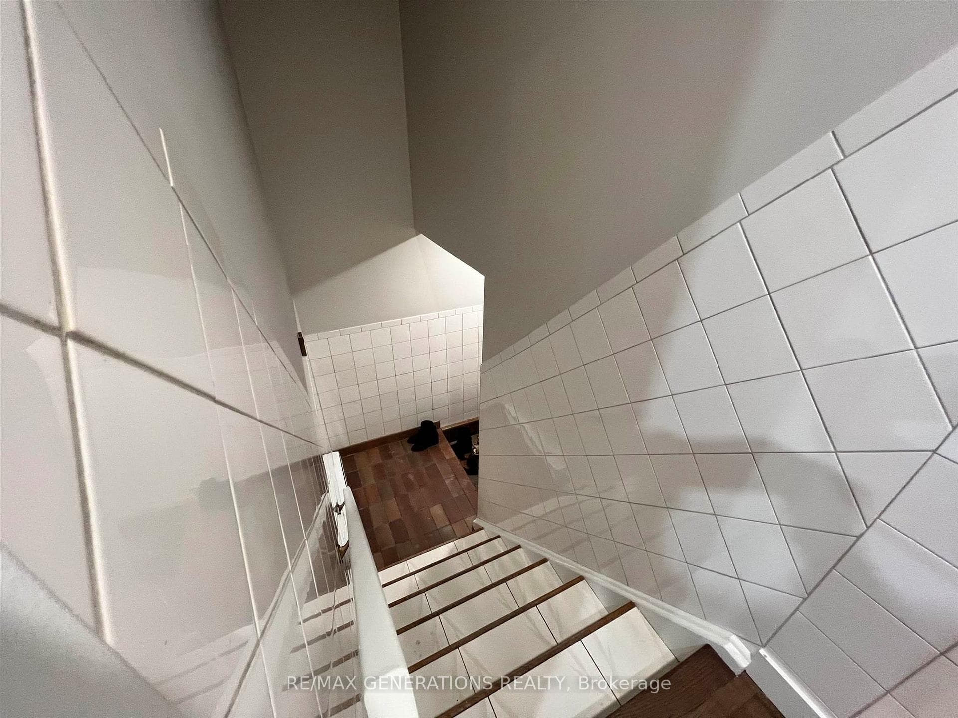 1397 Oliver Road photo 20