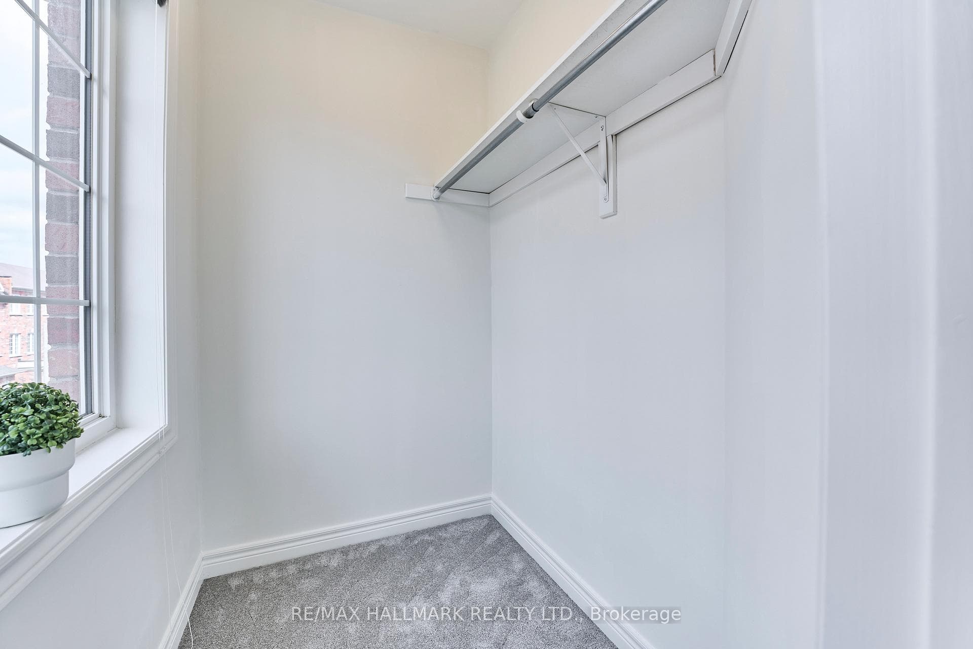 Primry walk in Closet