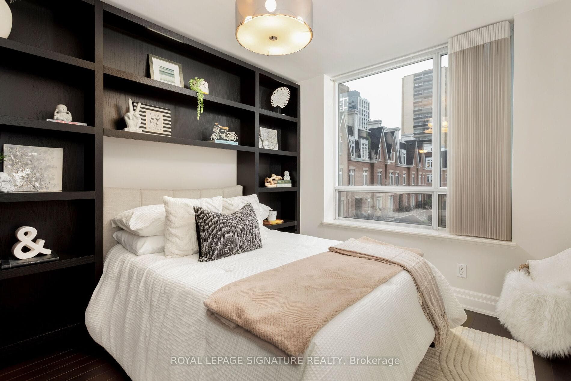 123 Eglinton Avenue Unit 309 photo 16