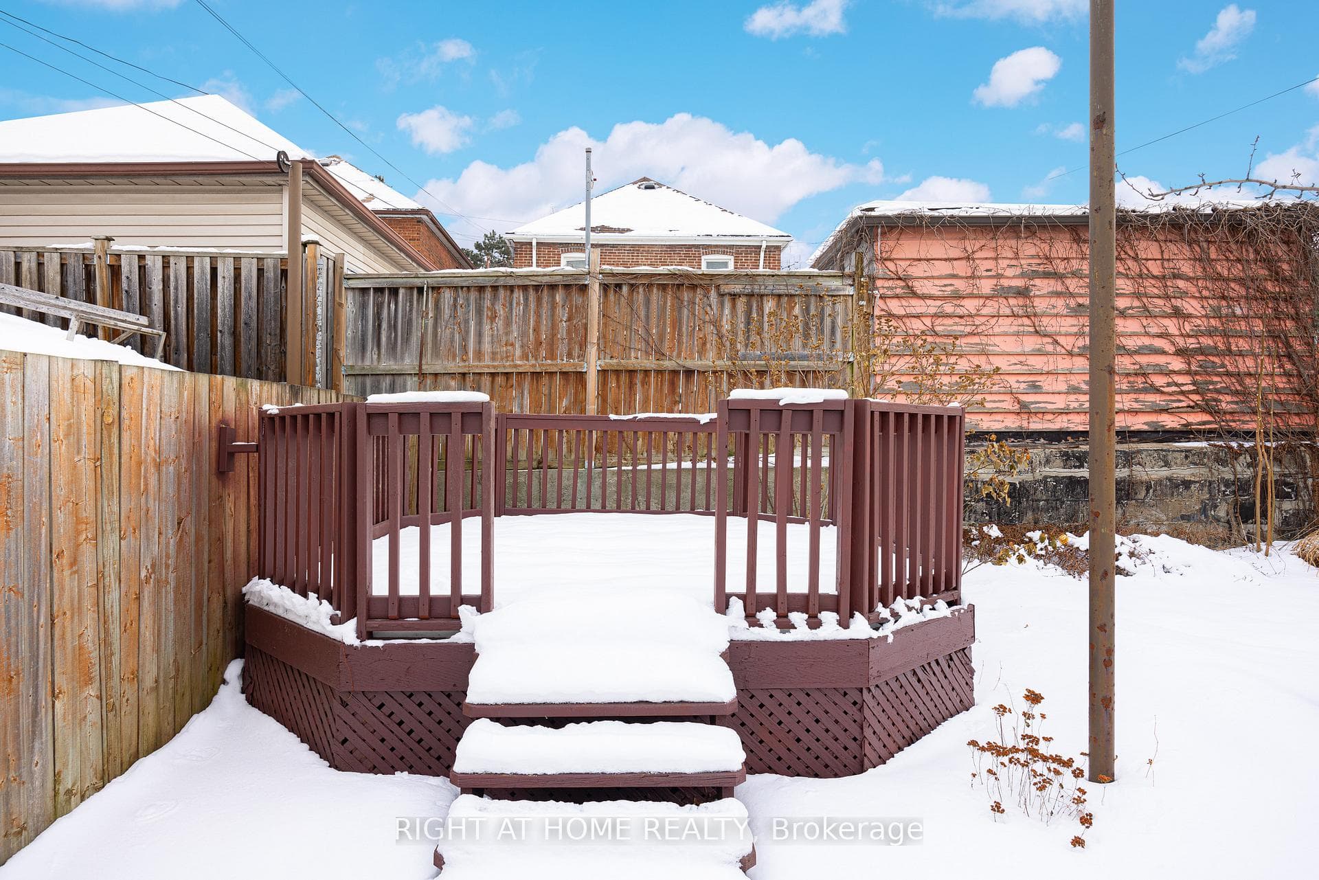 111 Dynevor Road photo 37