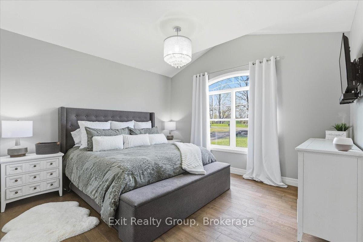544 Shannon Road photo 21