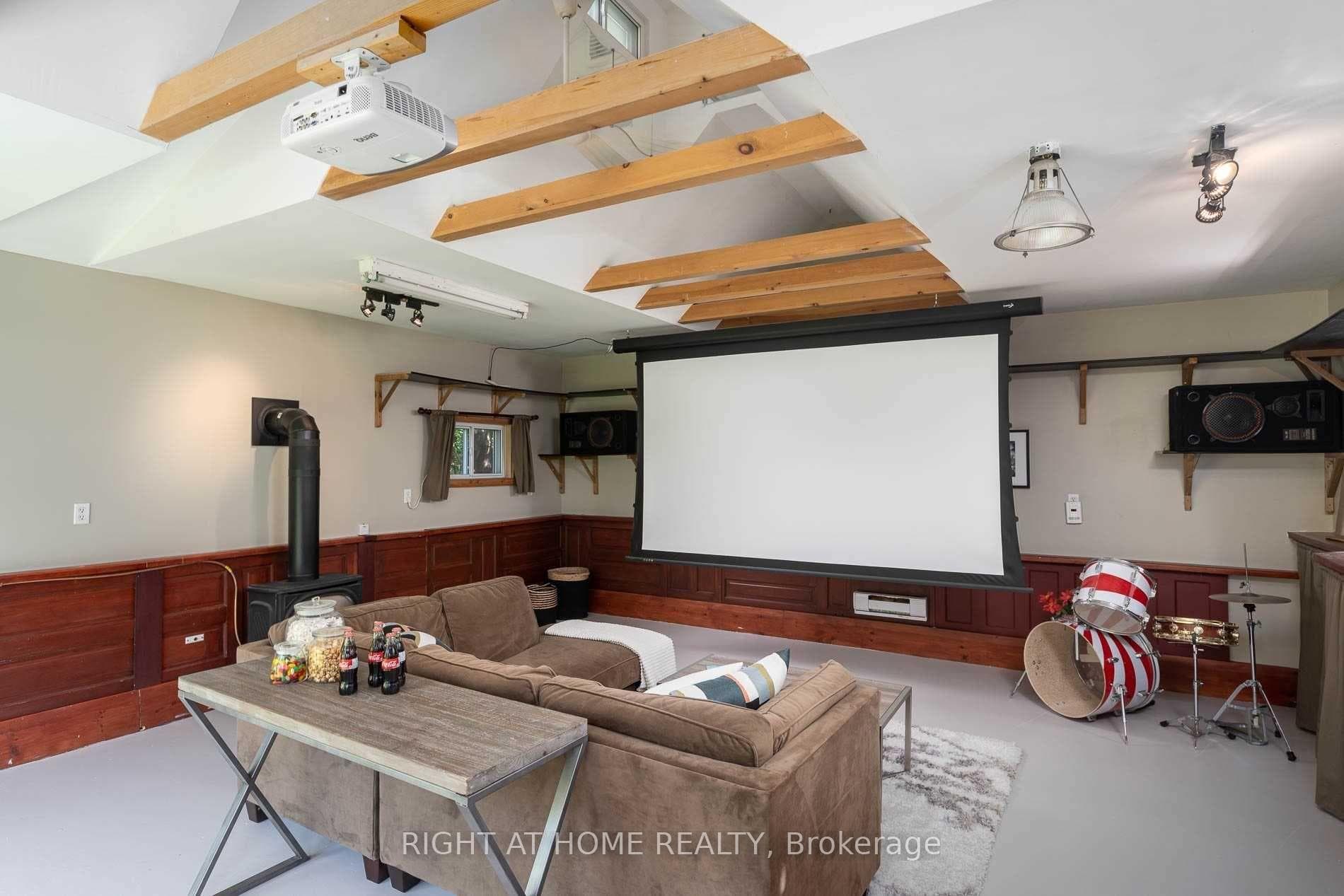8 Irmac Court photo 30