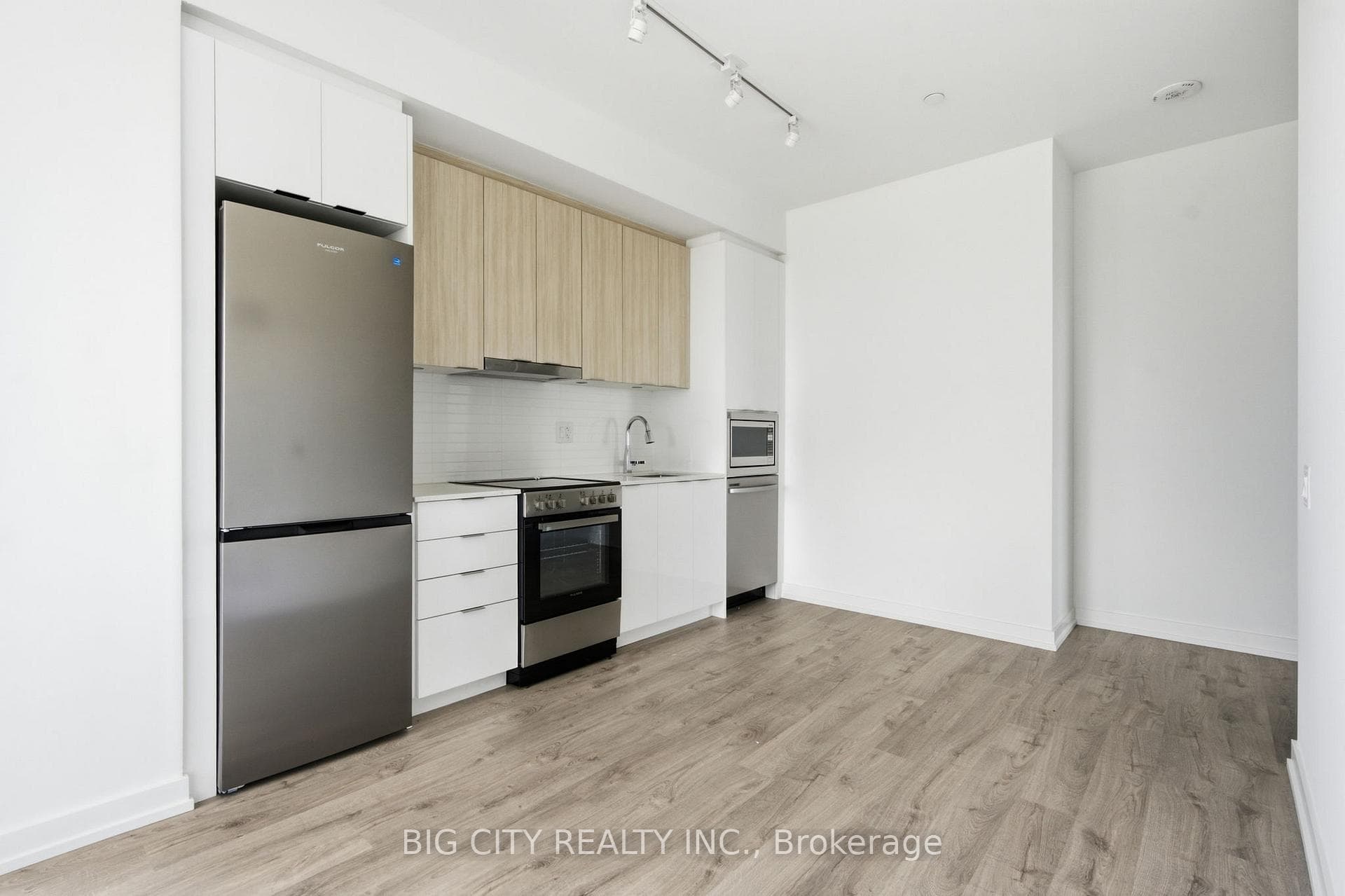 9751 Markham Road Unit 2403 photo 6