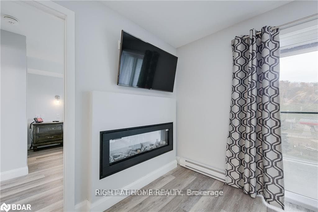 80 Horseshoe Boulevard Unit 102 photo 22