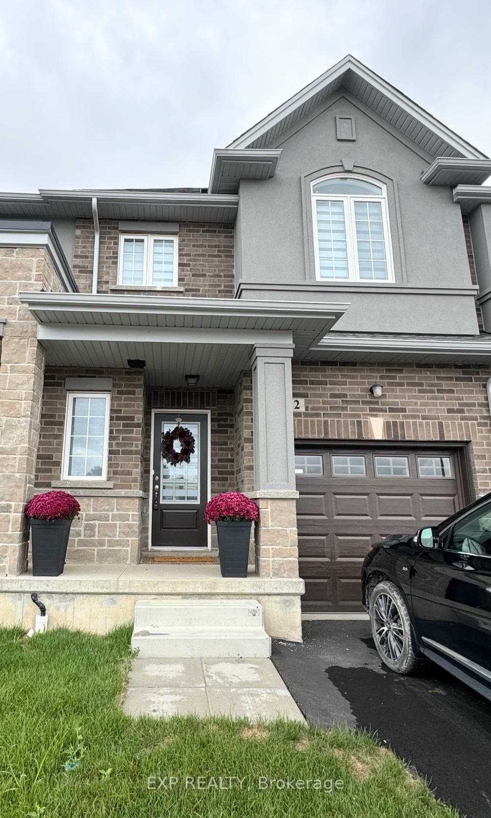 32 Linden Park Lane photo 1