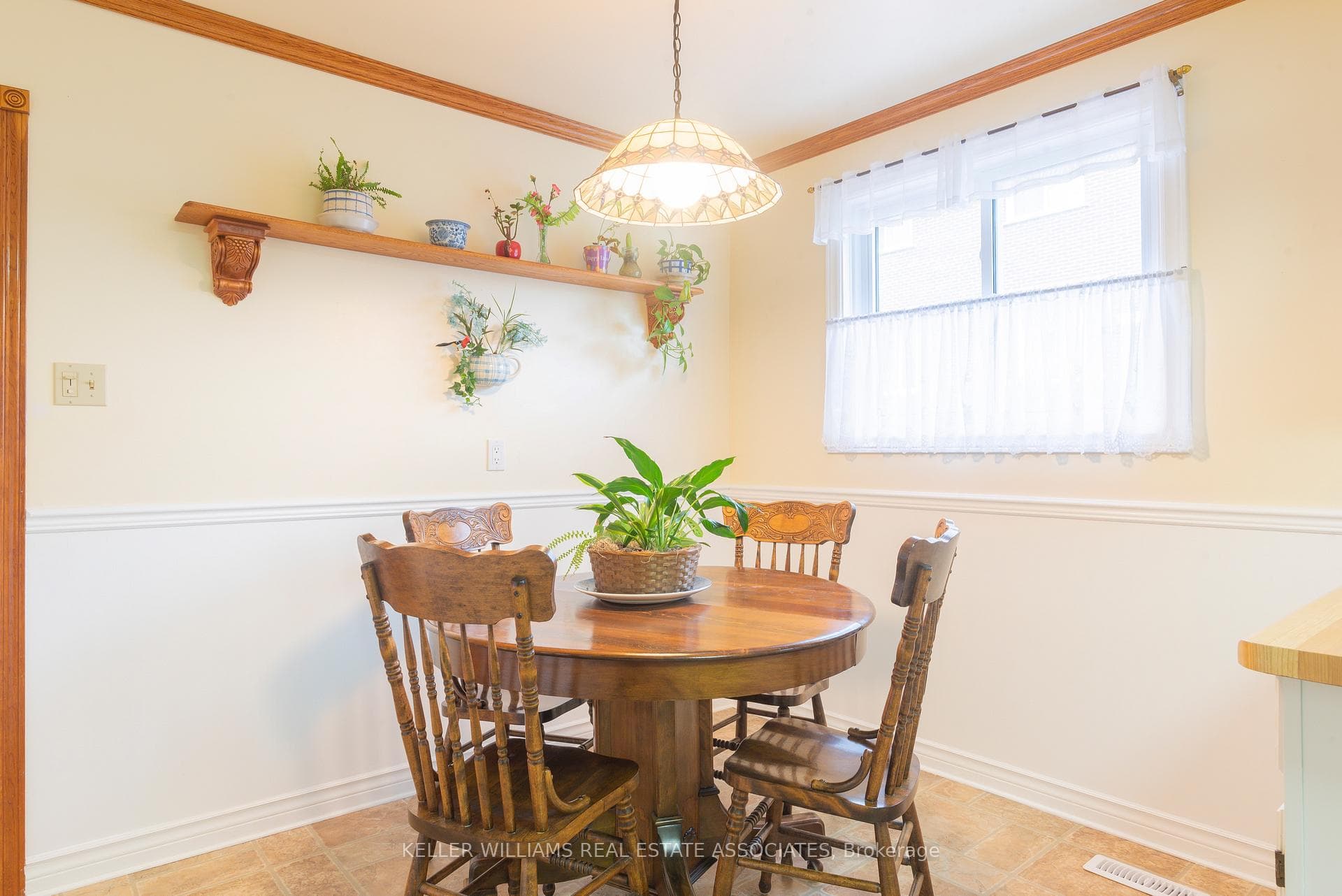 205 Peterwood Court photo 10