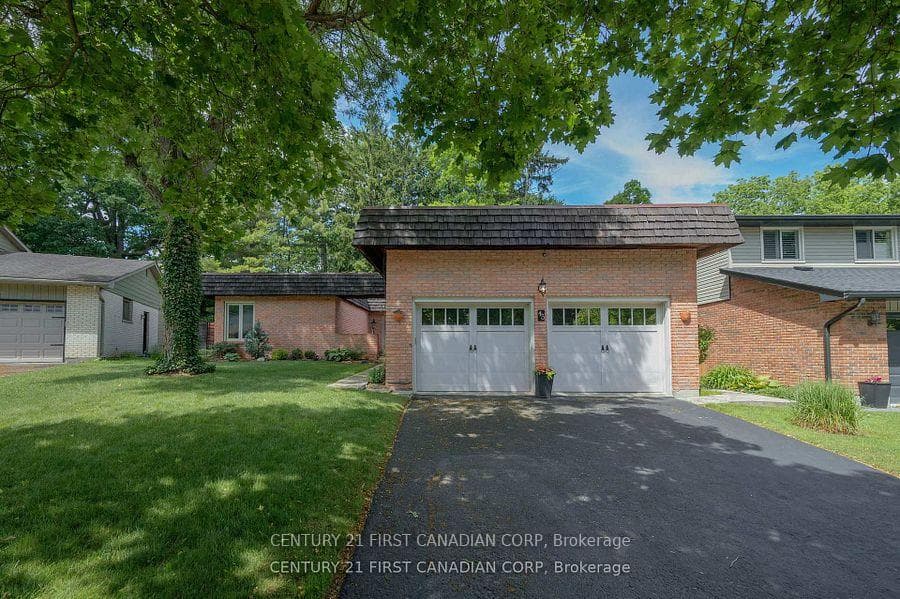 43 Compton Crescent photo 2