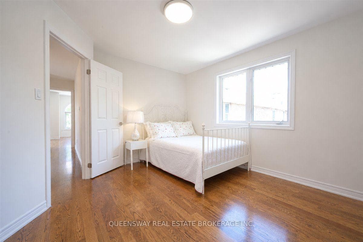 83 Floyd Avenue photo 29