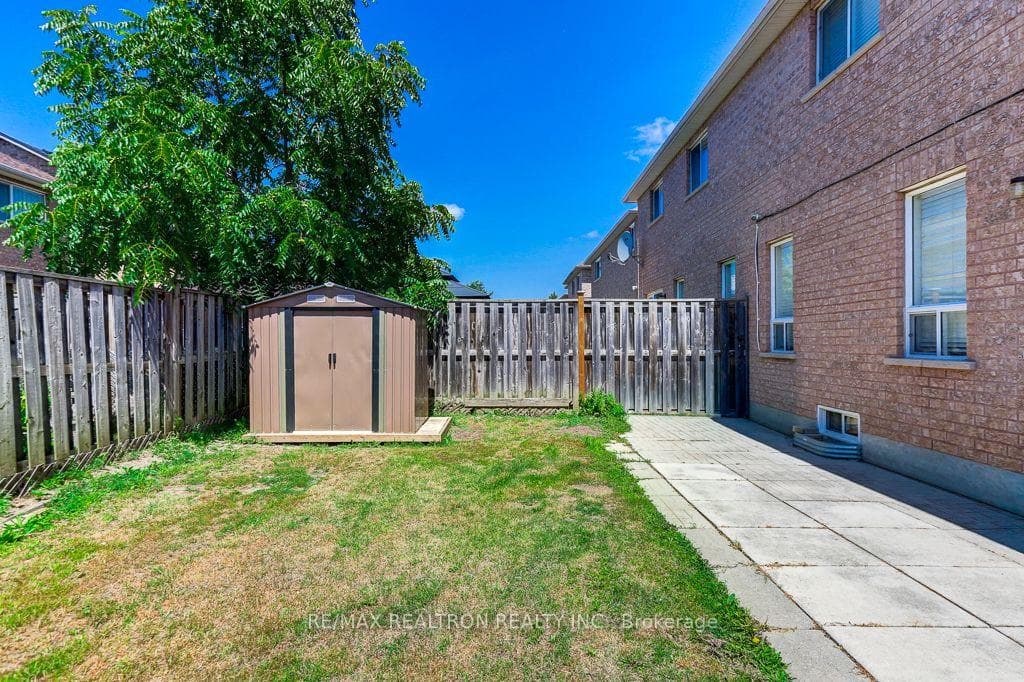 20 Raintree Drive photo 34