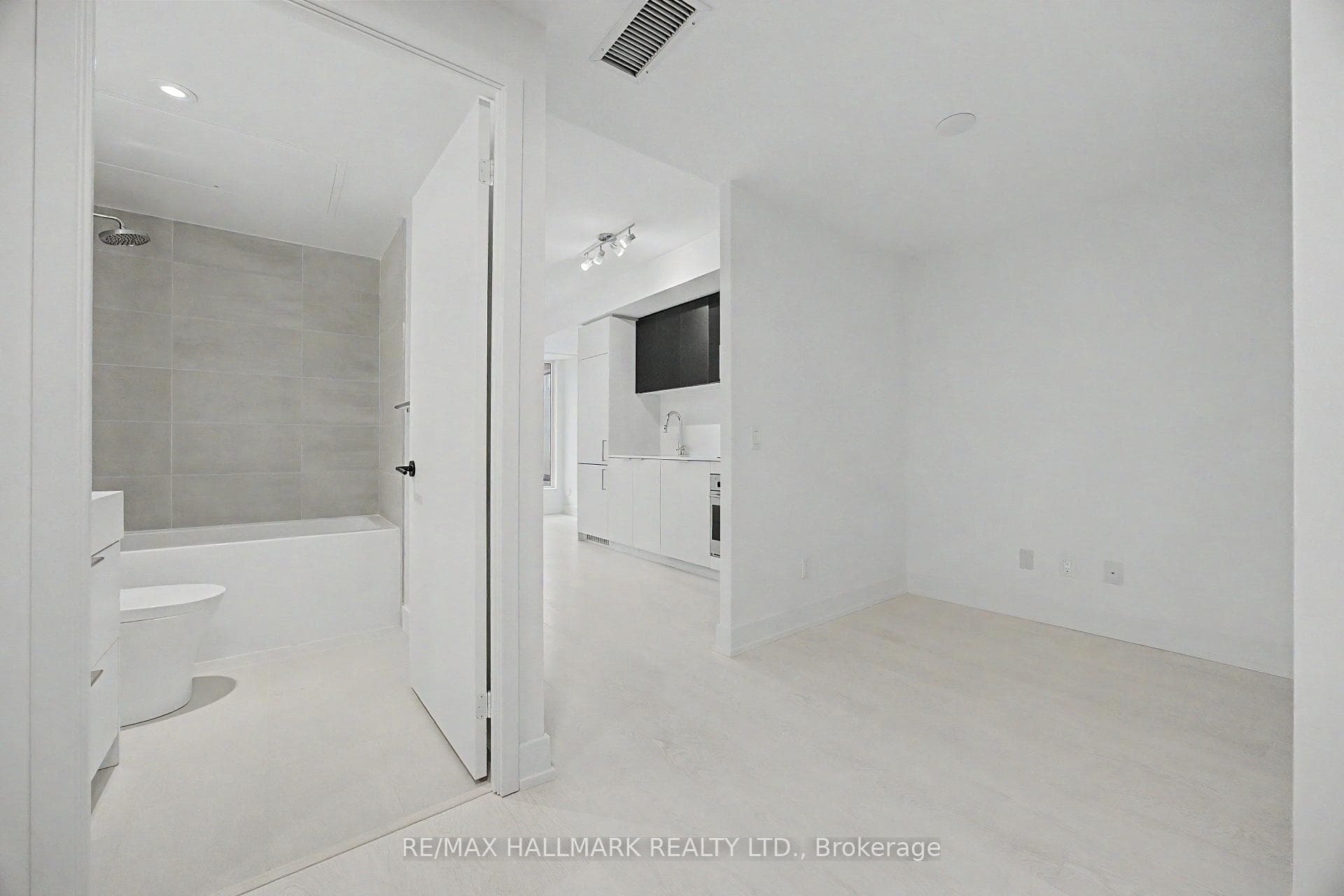 308 Jarvis Street Unit 308 photo 13
