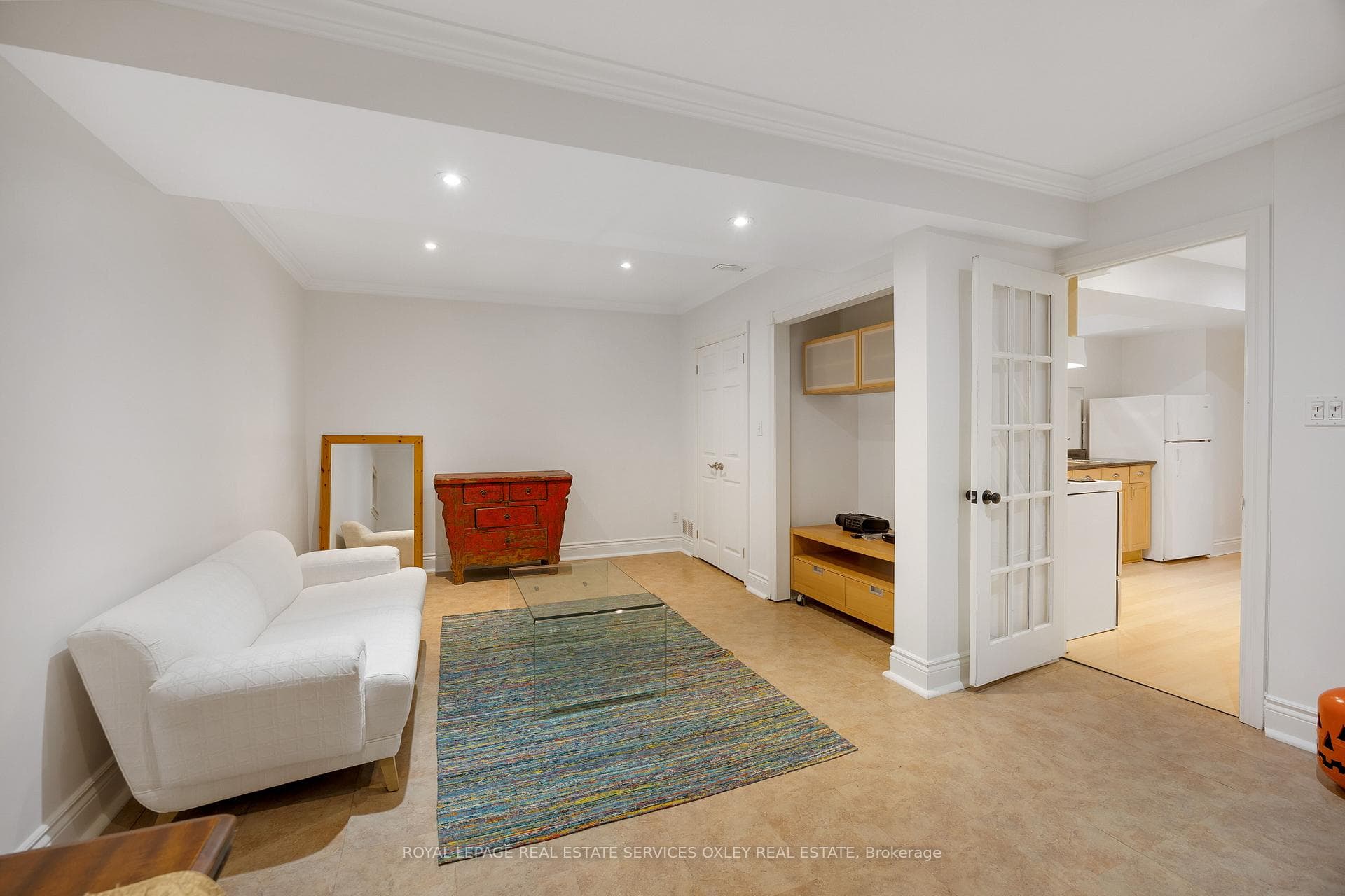26 Mcmaster Avenue photo 33
