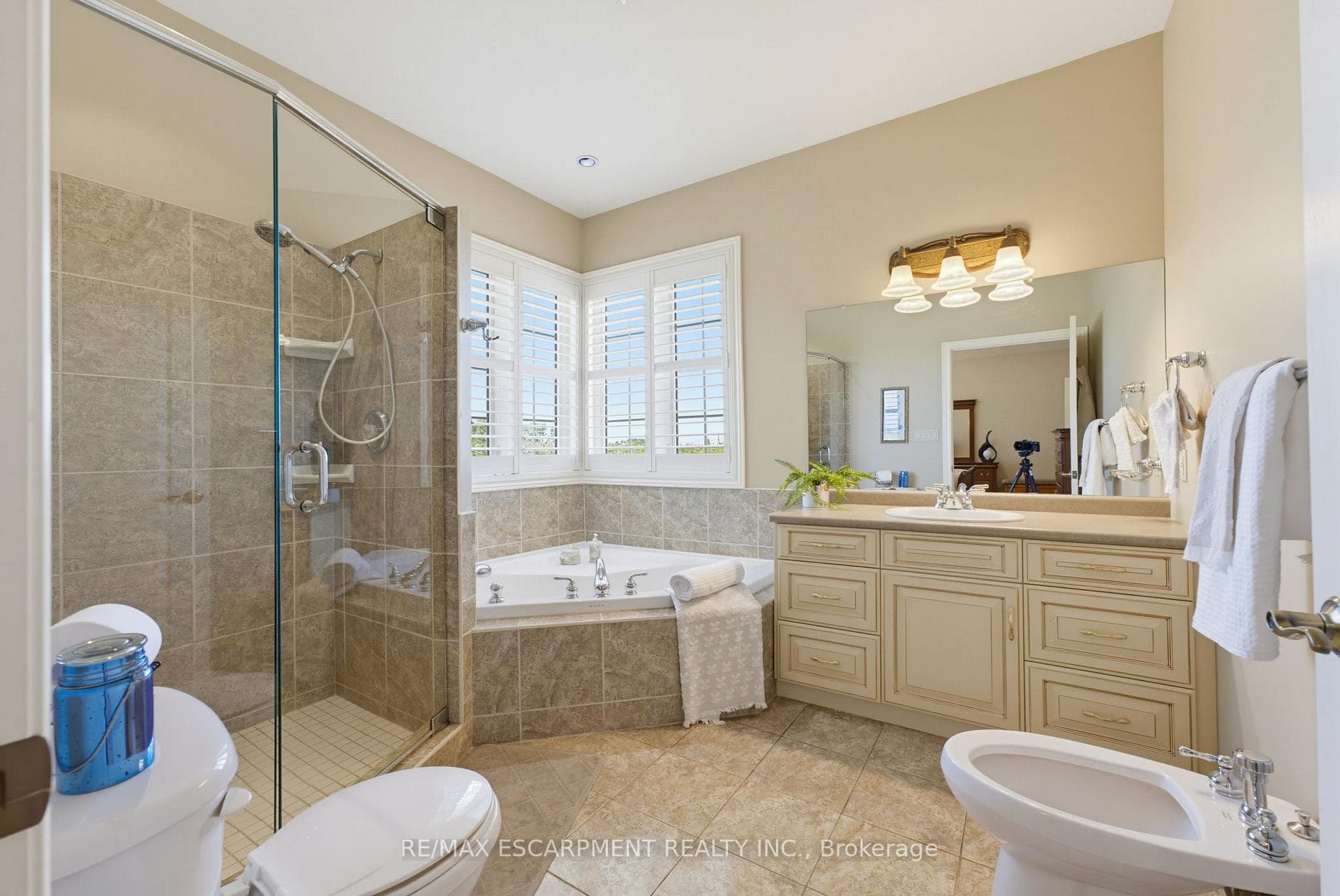 4188 Victoria Avenue photo 28