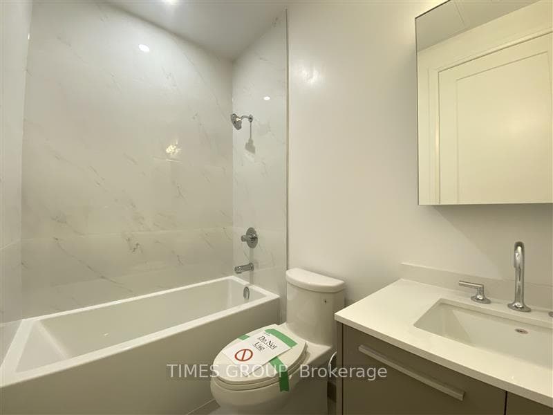 65 Broadway Avenue Unit 3902 photo 18