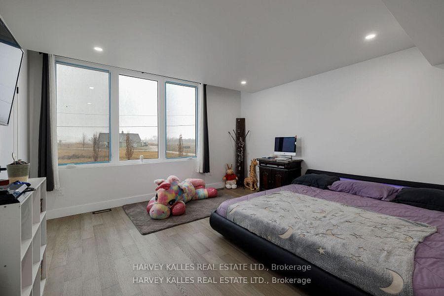 3184 Lakeshore Road photo 23