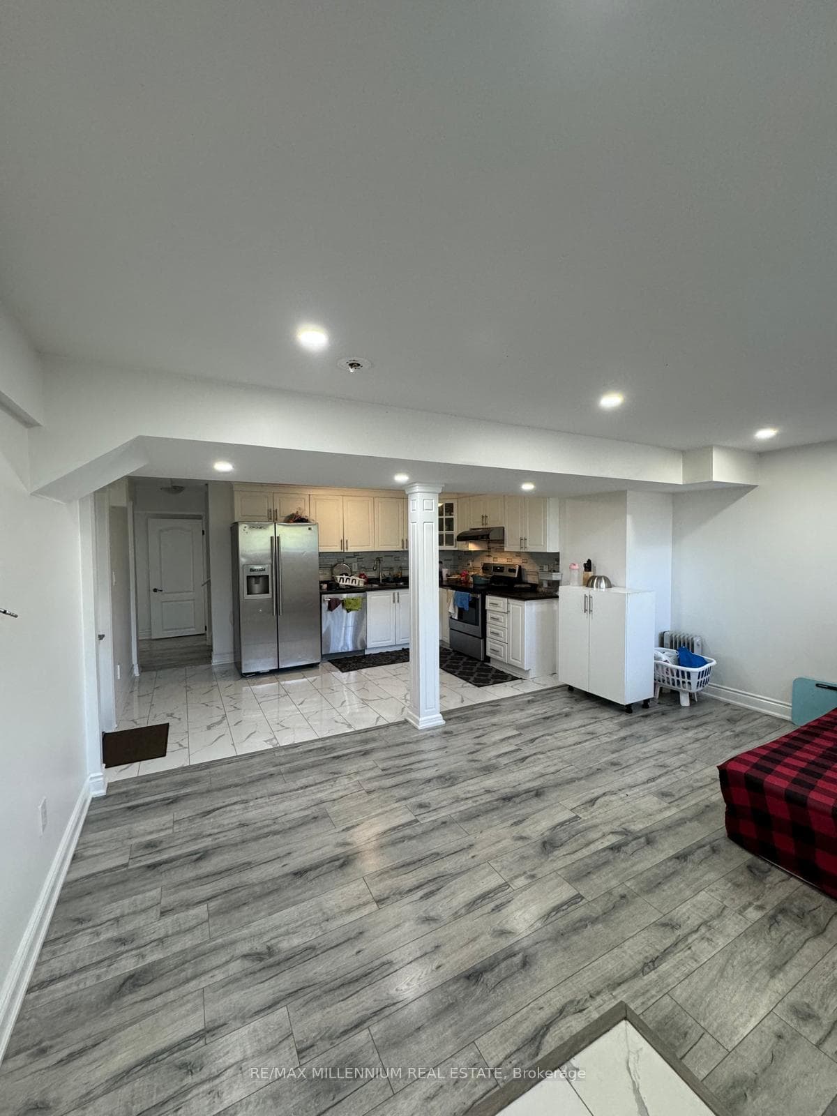 7 Hawtrey Road photo 1