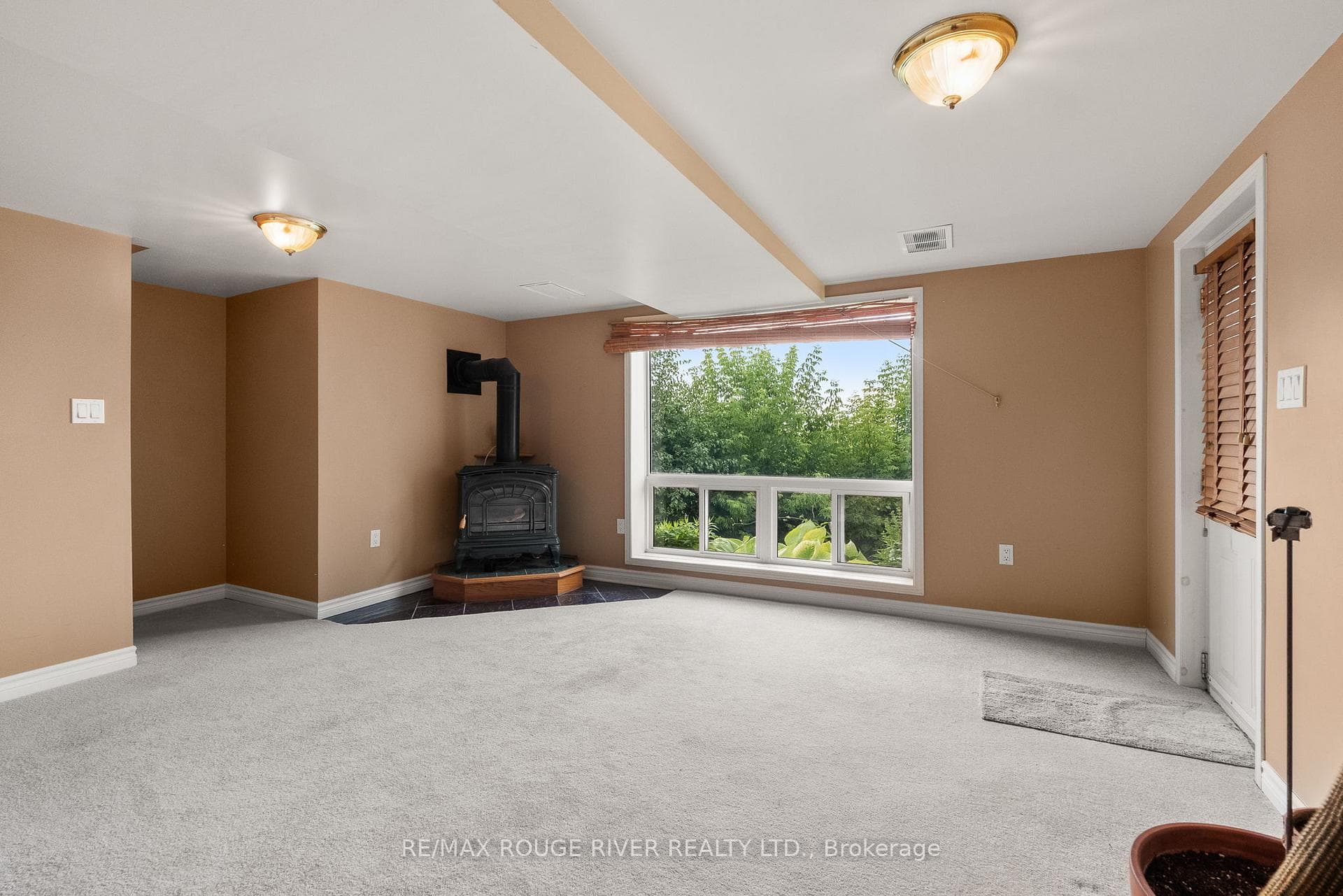 5454 LAKESHORE Drive photo 23
