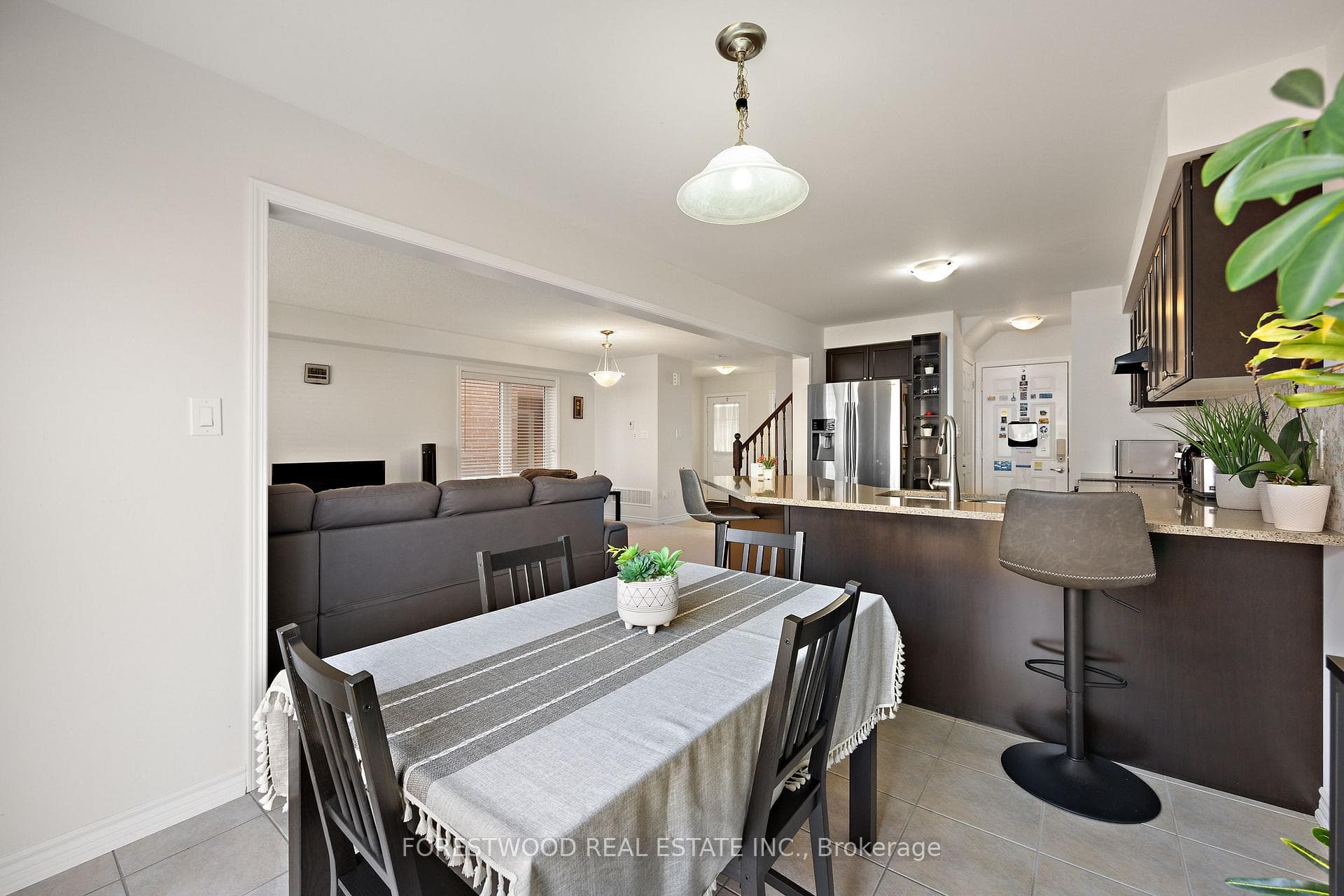 93 Enford Crescent photo 9