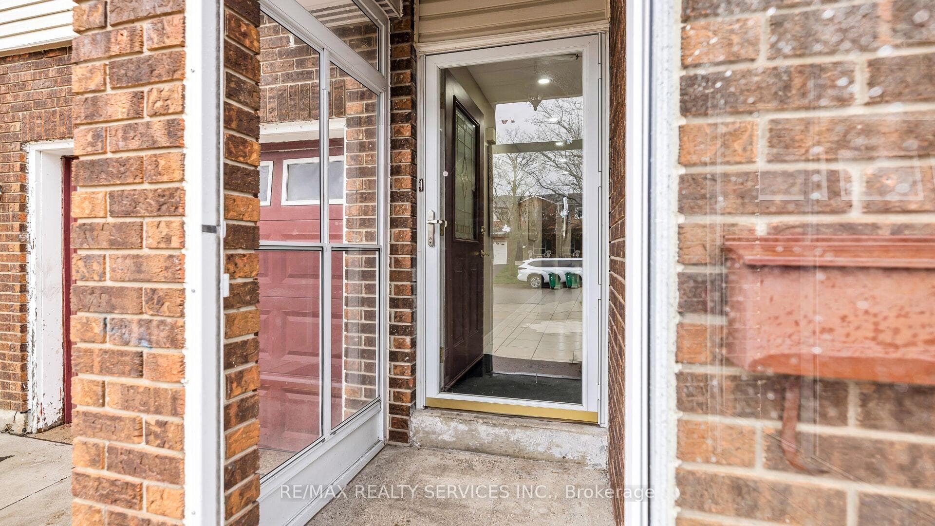 52 Pluto Drive photo 4
