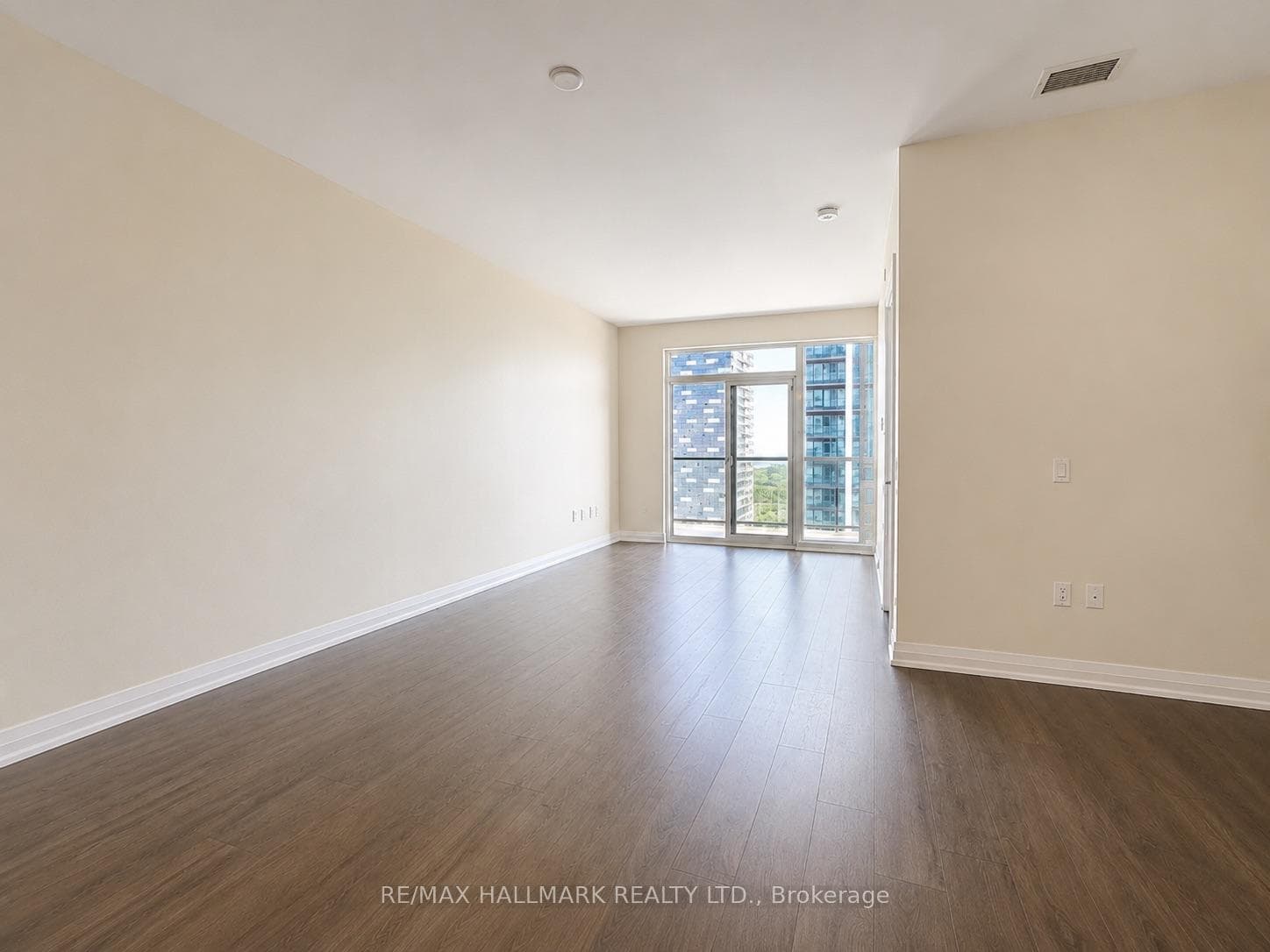 35 Watergarden Drive Unit 1711 photo 14