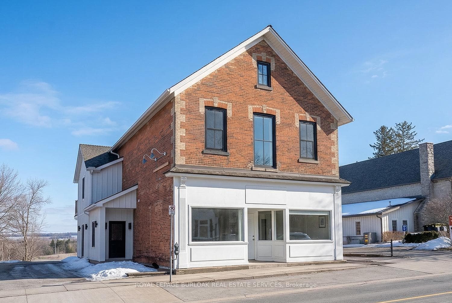 284 Wilson Street Unit 201 photo 1
