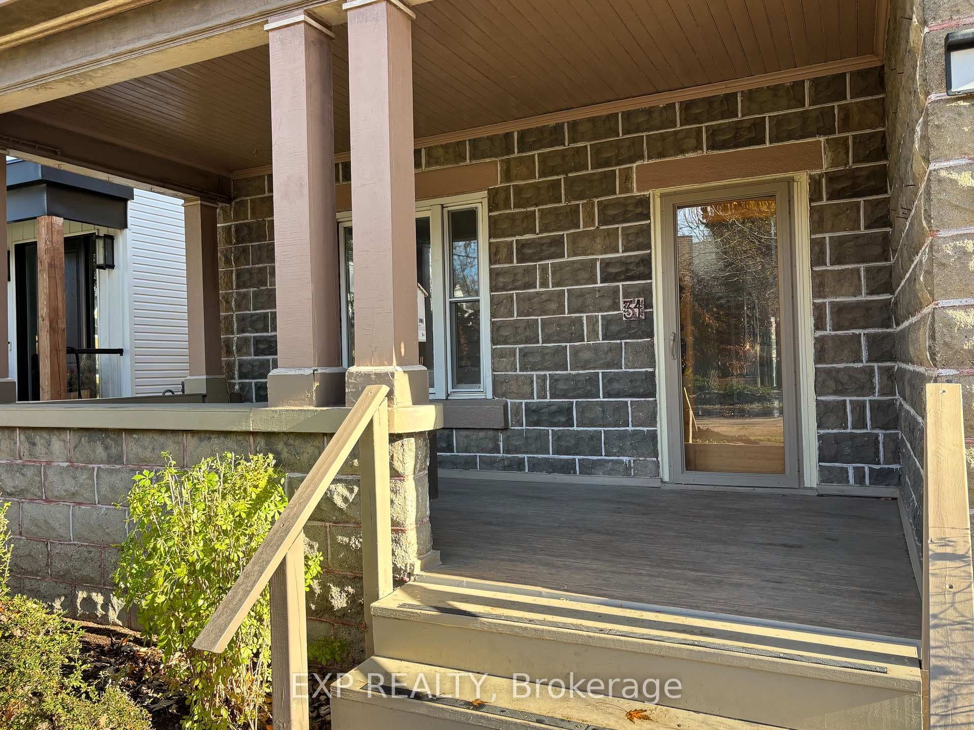 34 Menno Street photo 2