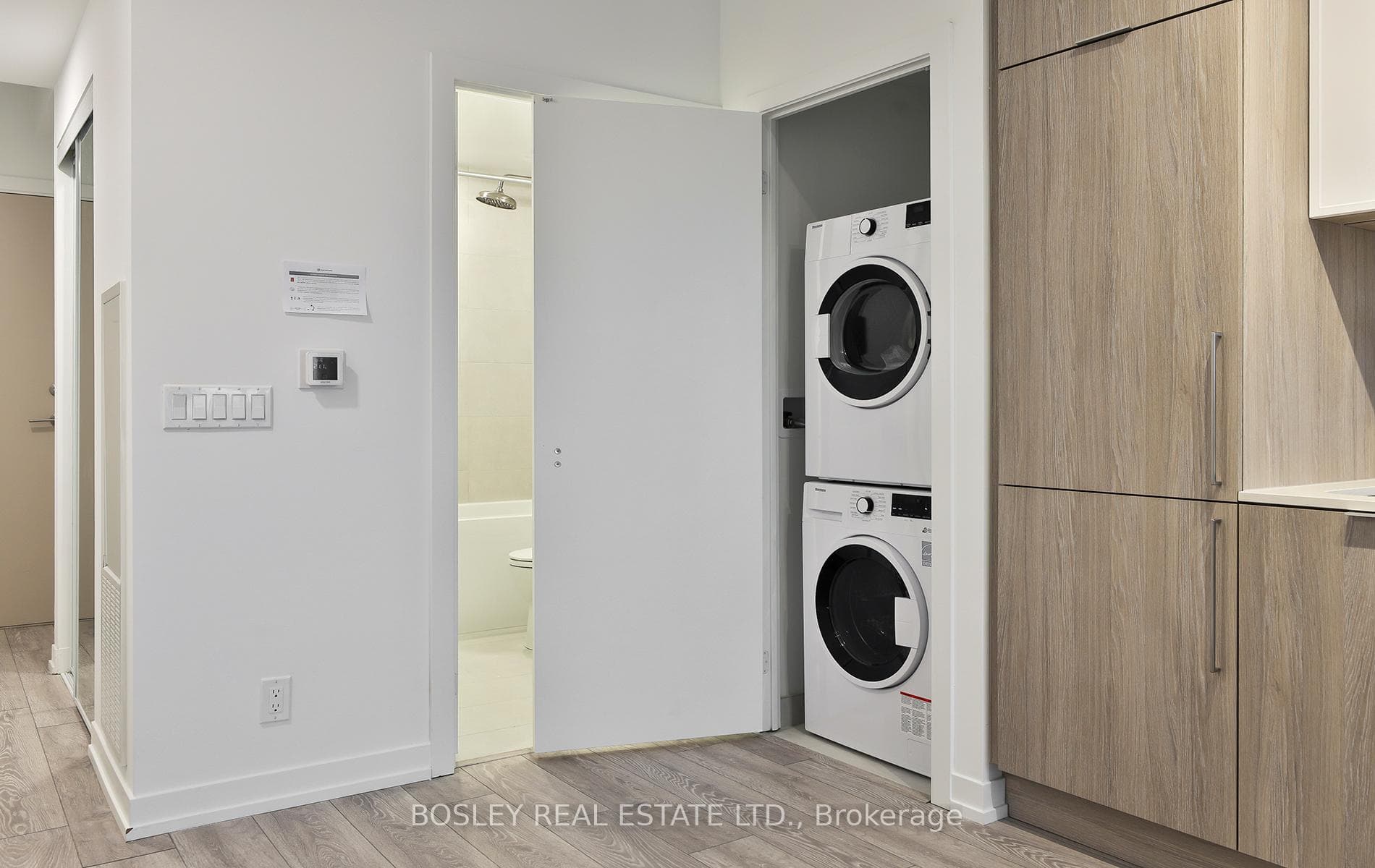 2020 Bathurst Street Unit 1219 photo 14