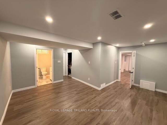 165 Railway Avenue photo 23