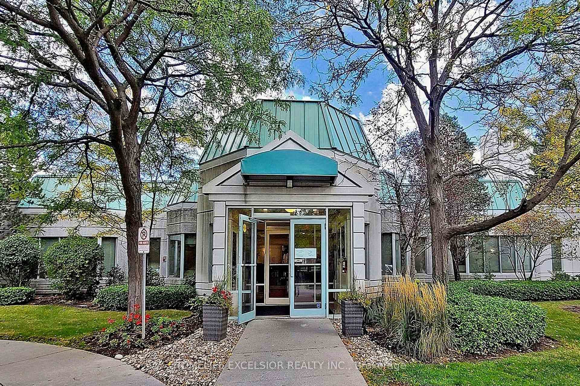 5001 Finch Avenue Unit 1513 photo 4