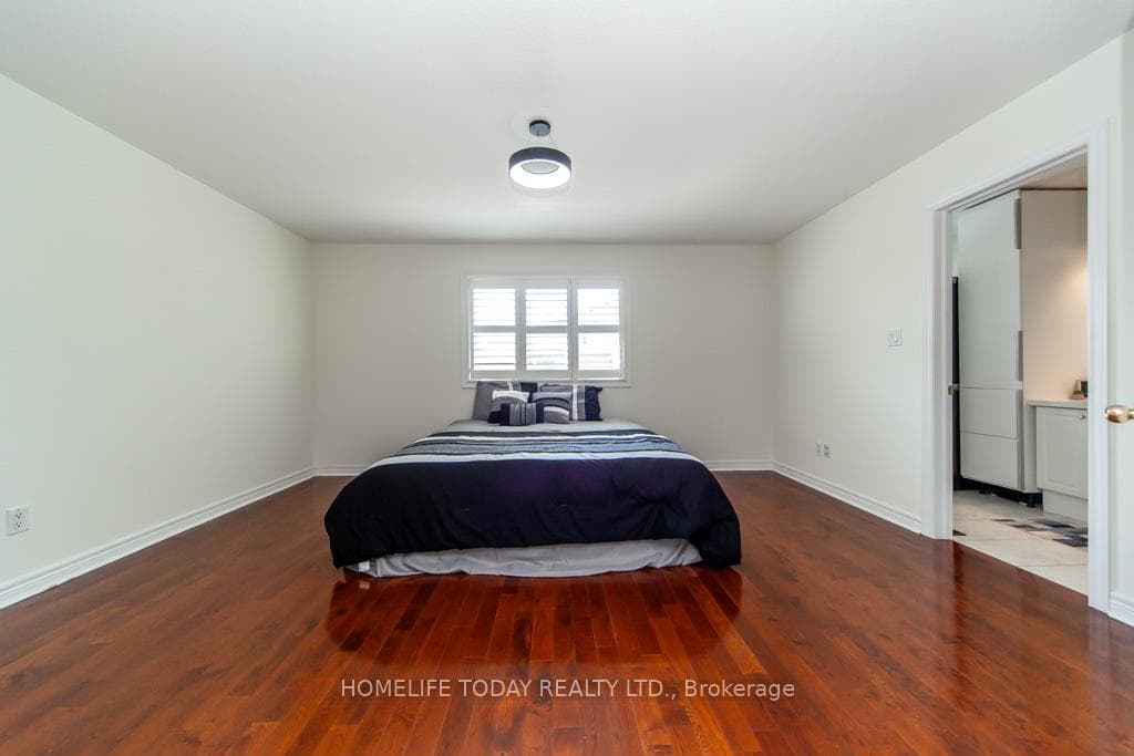 6 Fiorentina Avenue photo 25