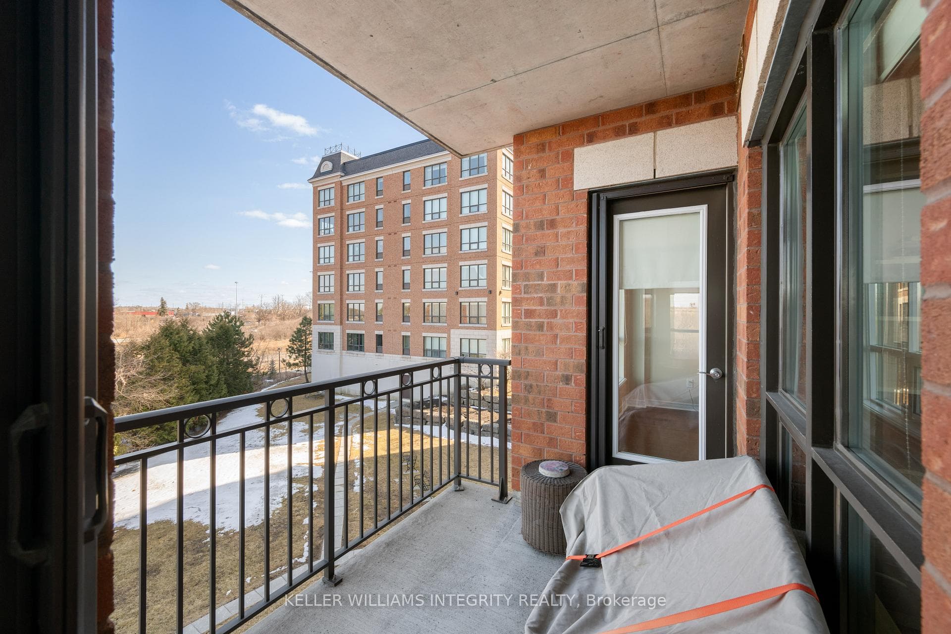 905 Beauparc Private Unit 219 photo 22
