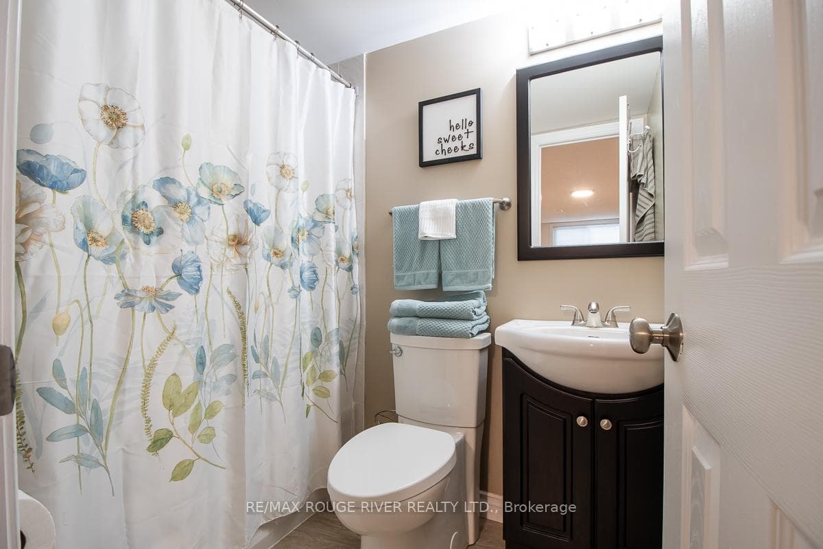 13 Daiseyfield Avenue photo 26