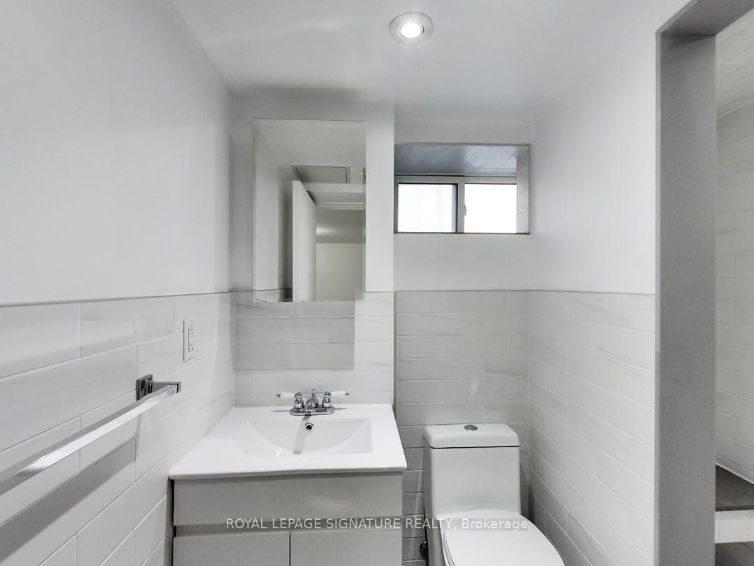 896 Bathurst Street Unit Bsmt photo 16