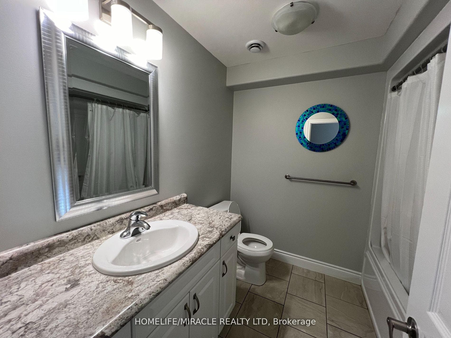 29 LEDGEROCK Court photo 12