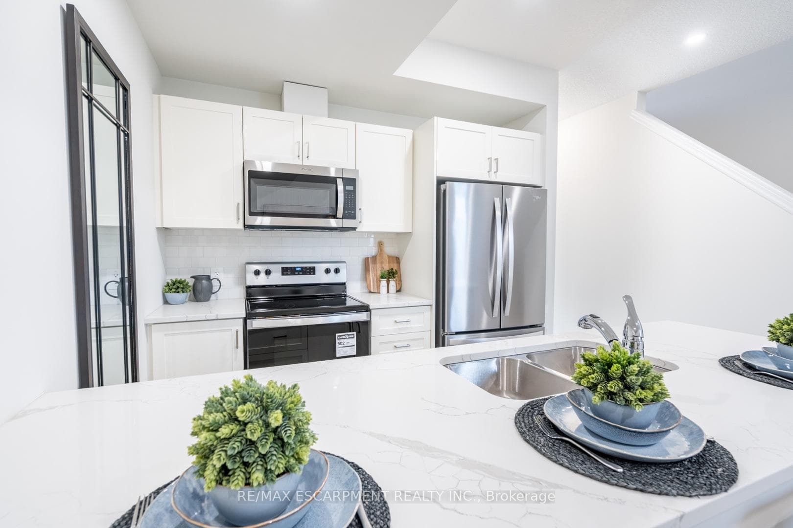 2620 BINBROOK Road Unit 206 photo 14